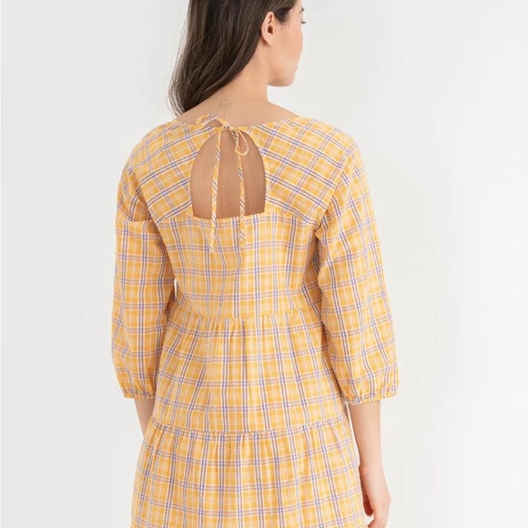 NWT- relaxed throw on easy breezy yellow plaid dress. - Picture 2 of 5